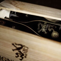 Signum Blanc wines in packaging